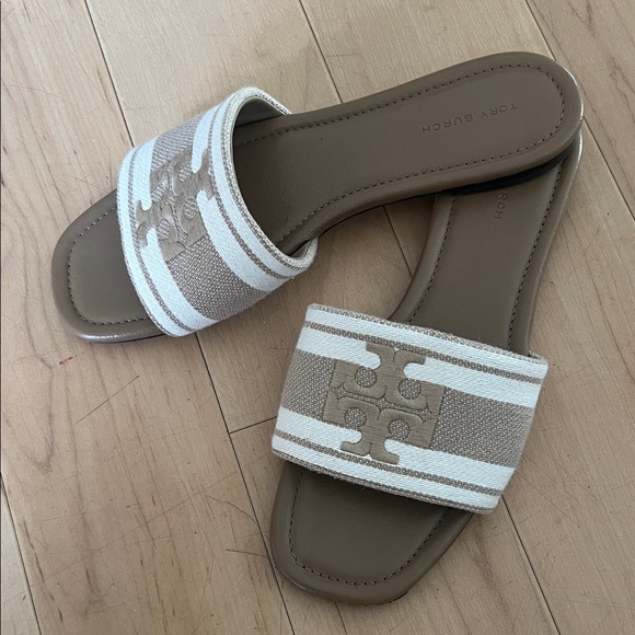 Double T Jacquard Slide Sandal size 7.5 - Picture 4 of 15